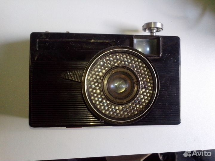 Много фотоаппаратов времен СССР