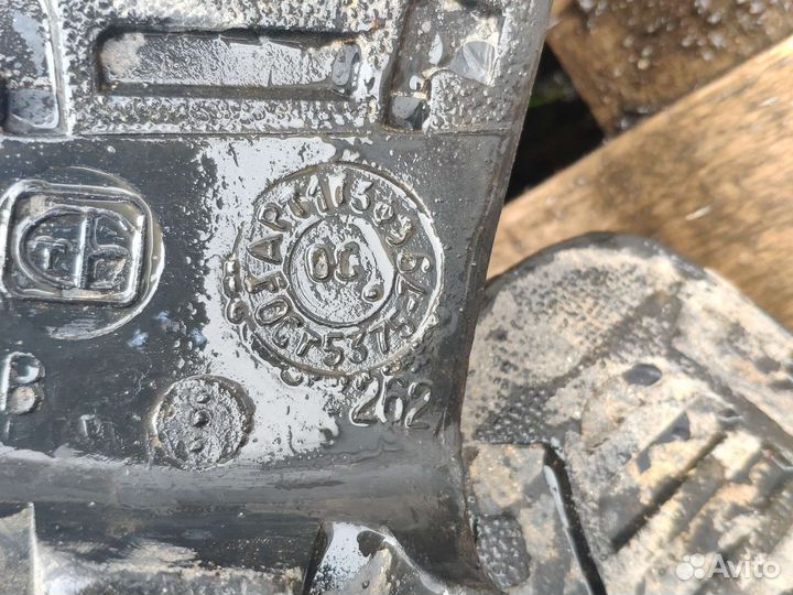 Болотные сапоги и зимние