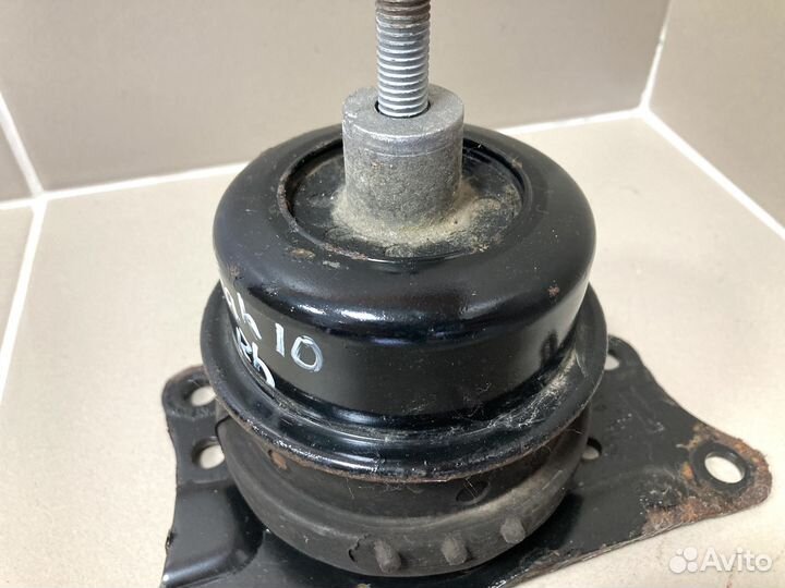 Опора двигателя правая 6Q0199262BF VAG