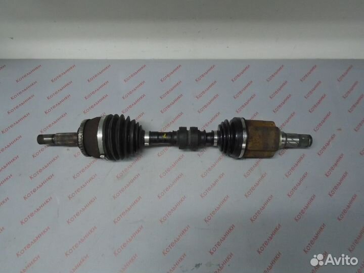 Nissan 39101-AV911 Вал приводной левый