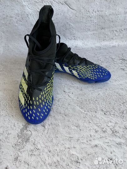Футзалки adidas predator