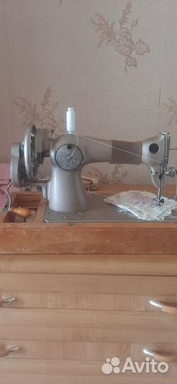 Швейная машинка