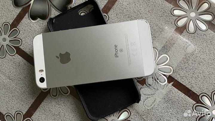 iPhone SE, 32 ГБ