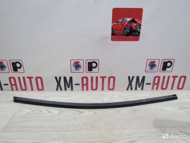 Уплотнитель стекла передний левый Hyundai Creta