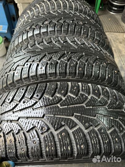 Nokian Tyres Hakkapeliitta 5 235/65 R17