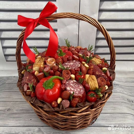 Сырные и мясные букеты