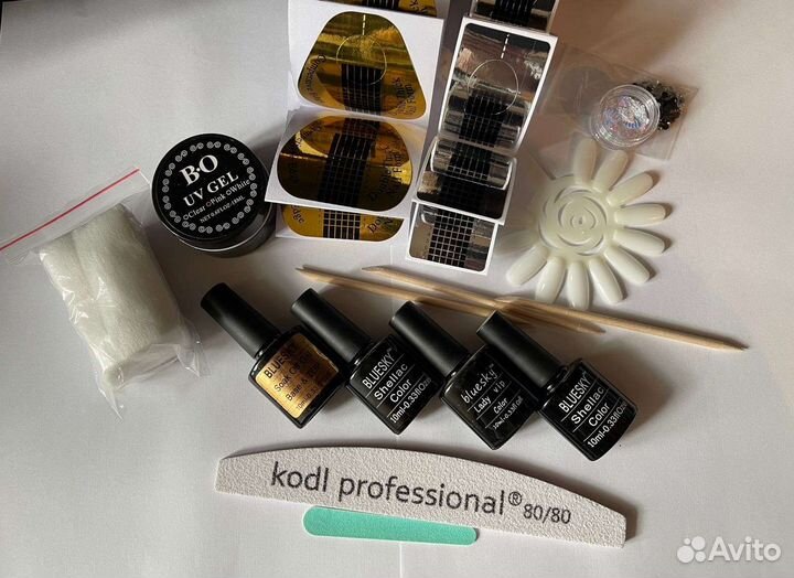 Для наращивания ногтей набор новый