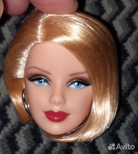 Голова барби Basics Collection