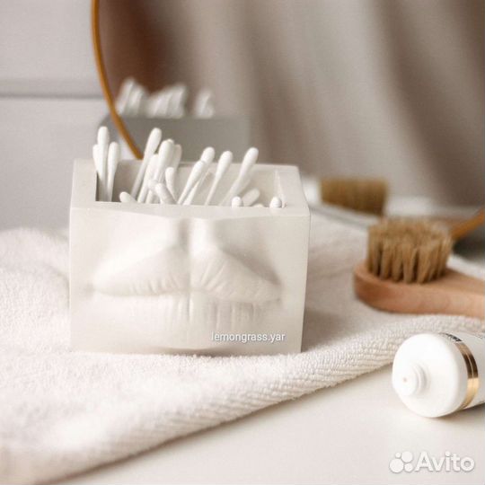 Силиконовая форма Кашпо Губы