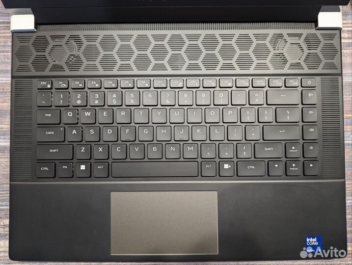 Alienware x16 R2, ultra 9, 4090, 32gb, 4tb