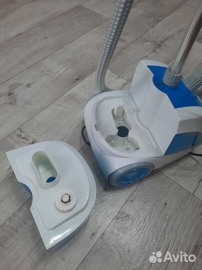 Отпариватель для одежды вертикальный