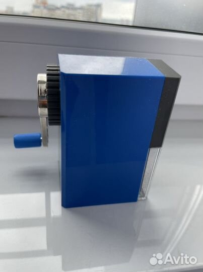 Точилка для карандашей механическая