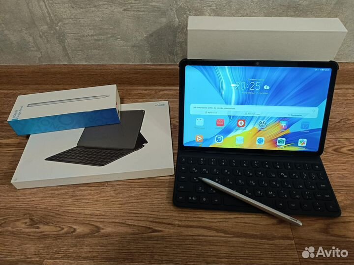 Планшет Honor Pad V6 6/128 клавиатура стилус