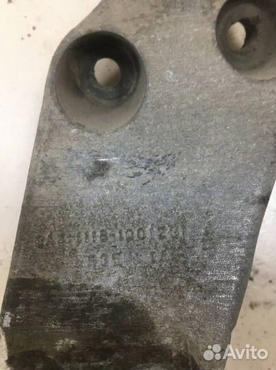 Кронштейн двигателя левый LADA Kalina