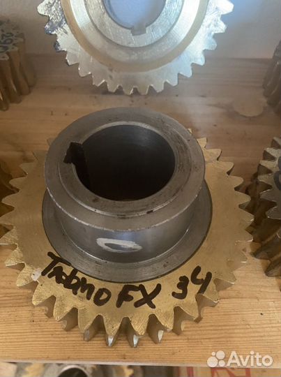 Бронзовая шестерня в редуктор кму