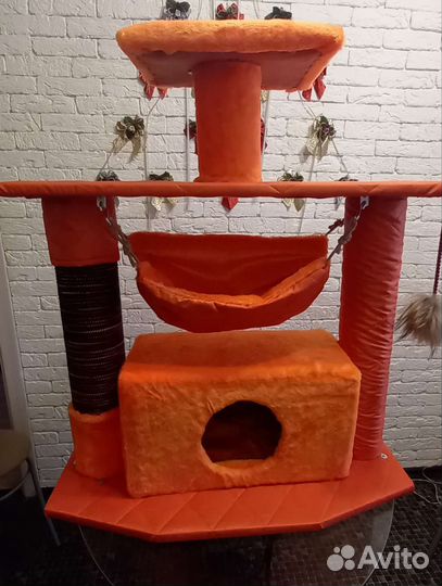 Домик для кошки, когтеточка