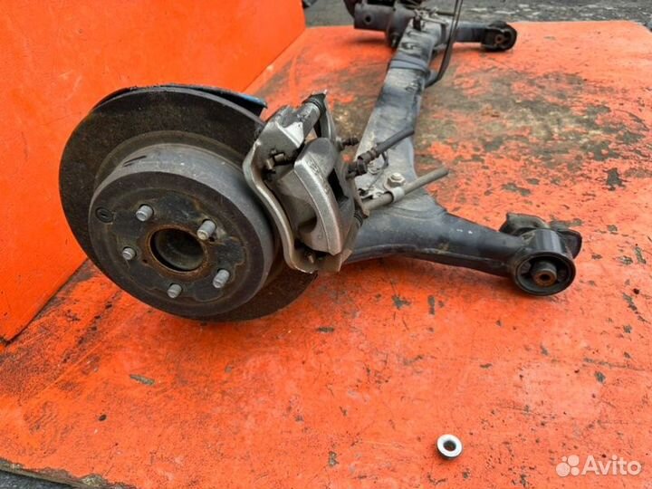 Балка подвески задняя Toyota Sienta NHP170 1nzfxe