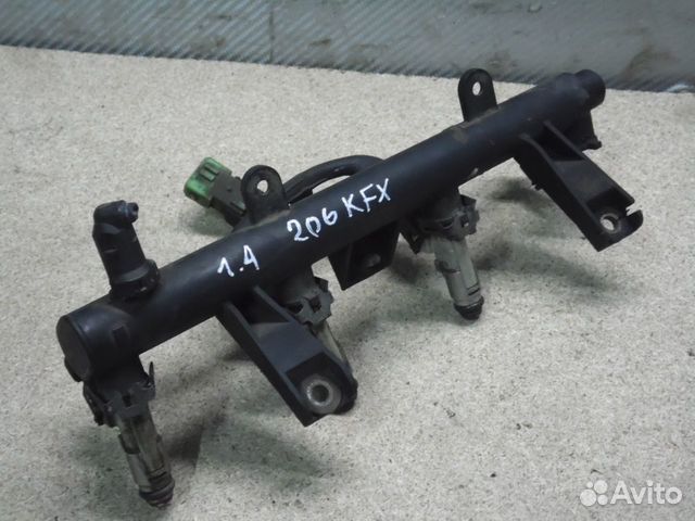 Топливные форсунки 1.4 8v Пежо 206