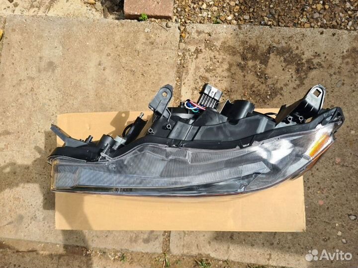 Фара левая mitsubishi outlander xl 2010 2011