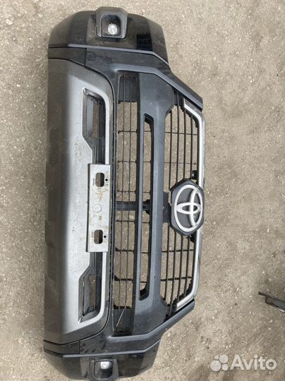 Бампер toyota hilux 8 2021г.black onyx