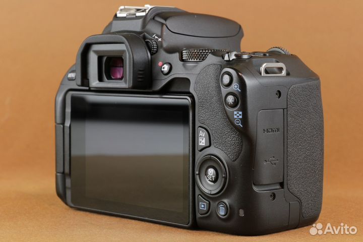 Canon EOS 200D (id 39754)
