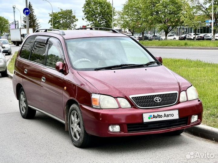 Toyota Gaia 2.0 AT, 2002, 178 000 км