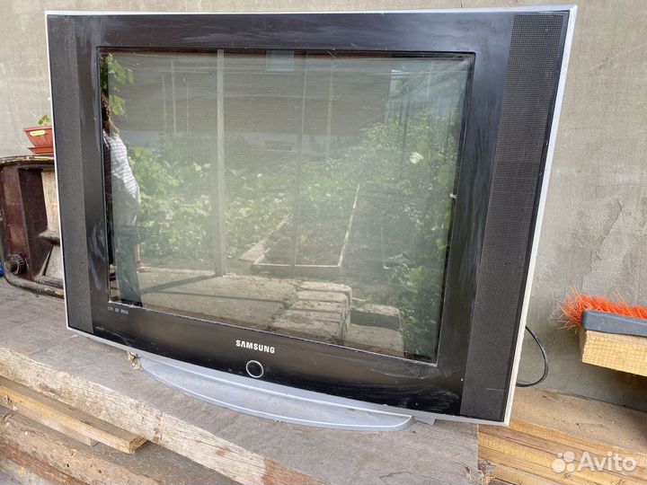 Телевизор samsung