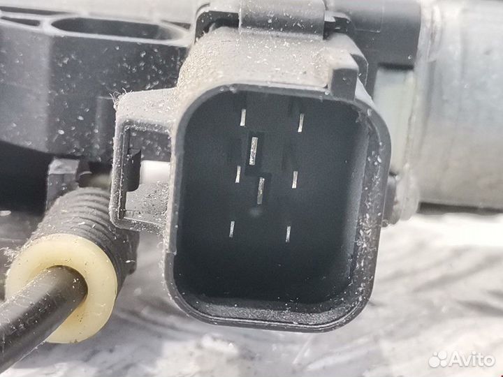 Стеклоподъемник электрический задний левый Jaguar