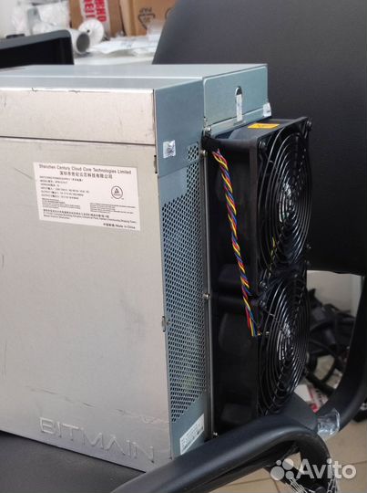 Asic майнер Bitmain Antminer S19