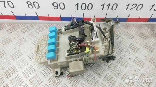 Блок предохранителей toyota RAV 4 ZCA2 (4BR07M102)