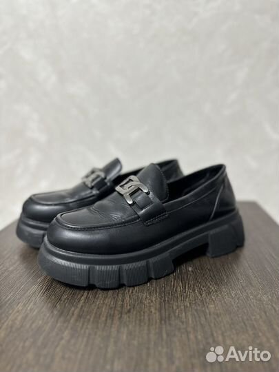 Лоферы женские 39 размер