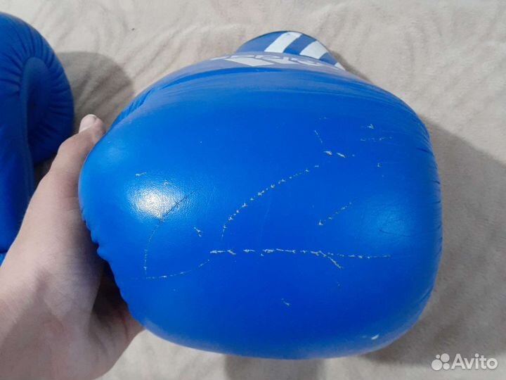 Боксерские перчатки 10 oz adidas