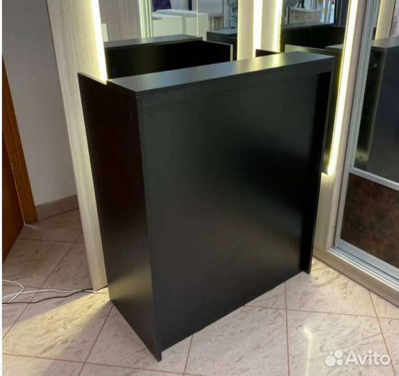 Стойка ресепшн