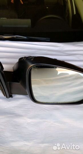 Боковое зеркало на toyota rav 4