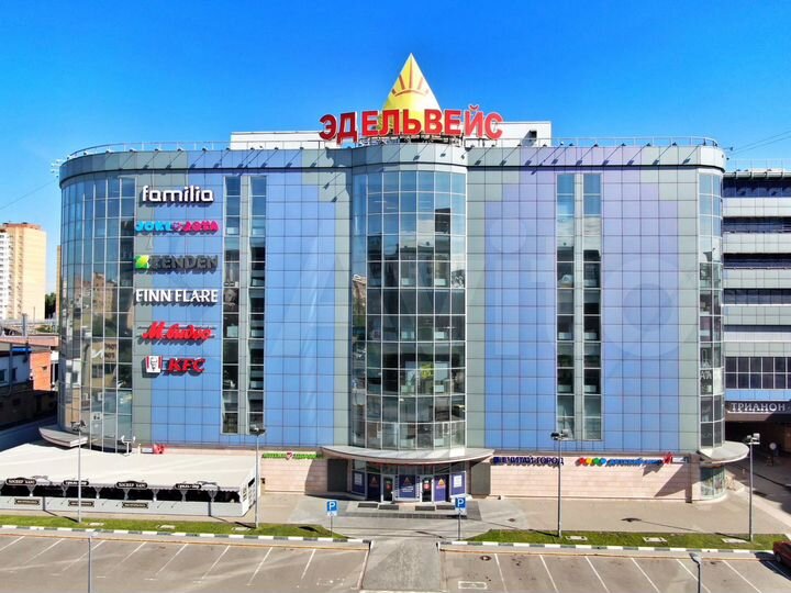 Помещение или остров в ТЦ от 10 м²