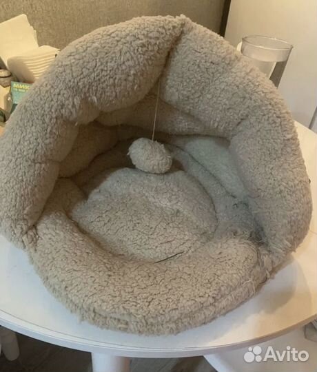 Лежанка для кошек