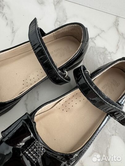 Лакированные туфли с бантиком для девочки 32 р