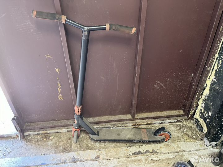 Трюковой самокат