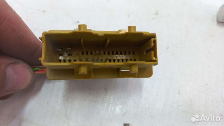 Разъём двери передней Skoda Octavia A8