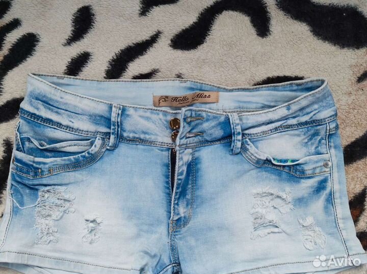 Джинсовые шорты