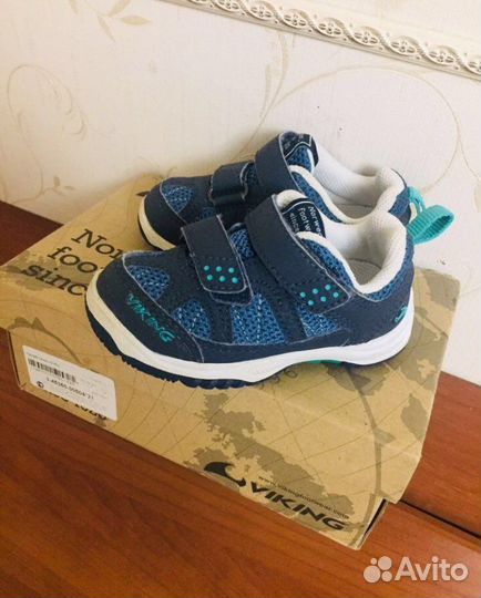 Кроссовки Viking