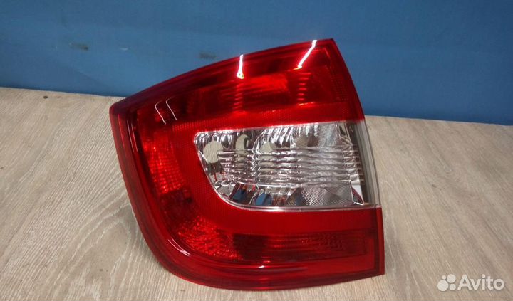 Фонарь левый Skoda Rapid (2012-нв)