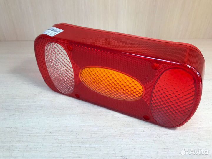 Рассеиватель фонаря прицепа MD-036 P правое (стек