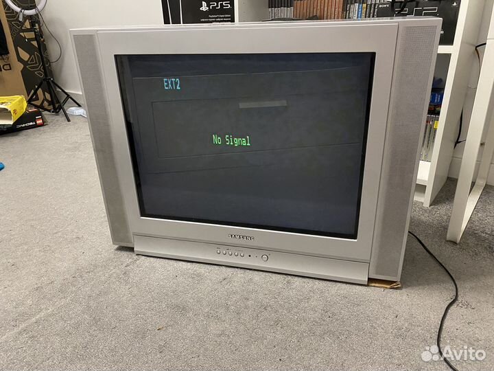 Телевизор Samaung Trinitron