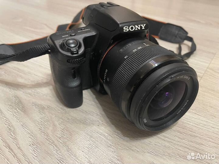 Зеркальный цифровой фотоаппарат Sony Alpha SLT-A37