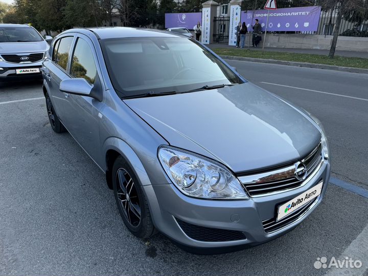 Opel Astra 1.6 МТ, 2009, 265 000 км