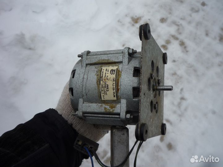 Двигатель - мотор