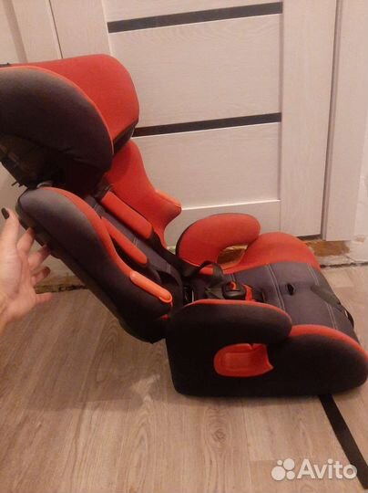 Автокресло siger Космо Красный