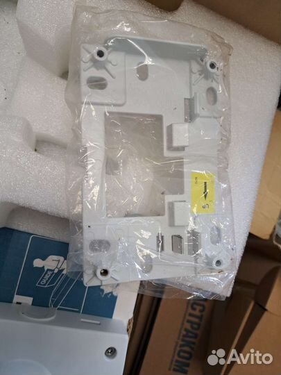 Крепеж для видеокамер axis на стену