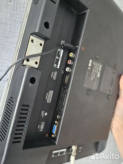 Телевизор DNS E16A20 (с полосой)